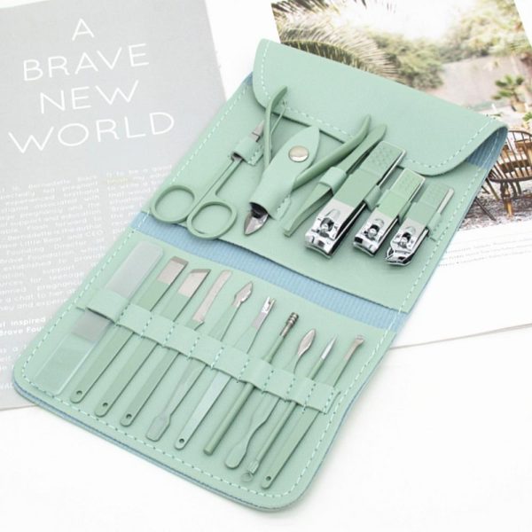 16 Piece Manicure & Pedicure Kit